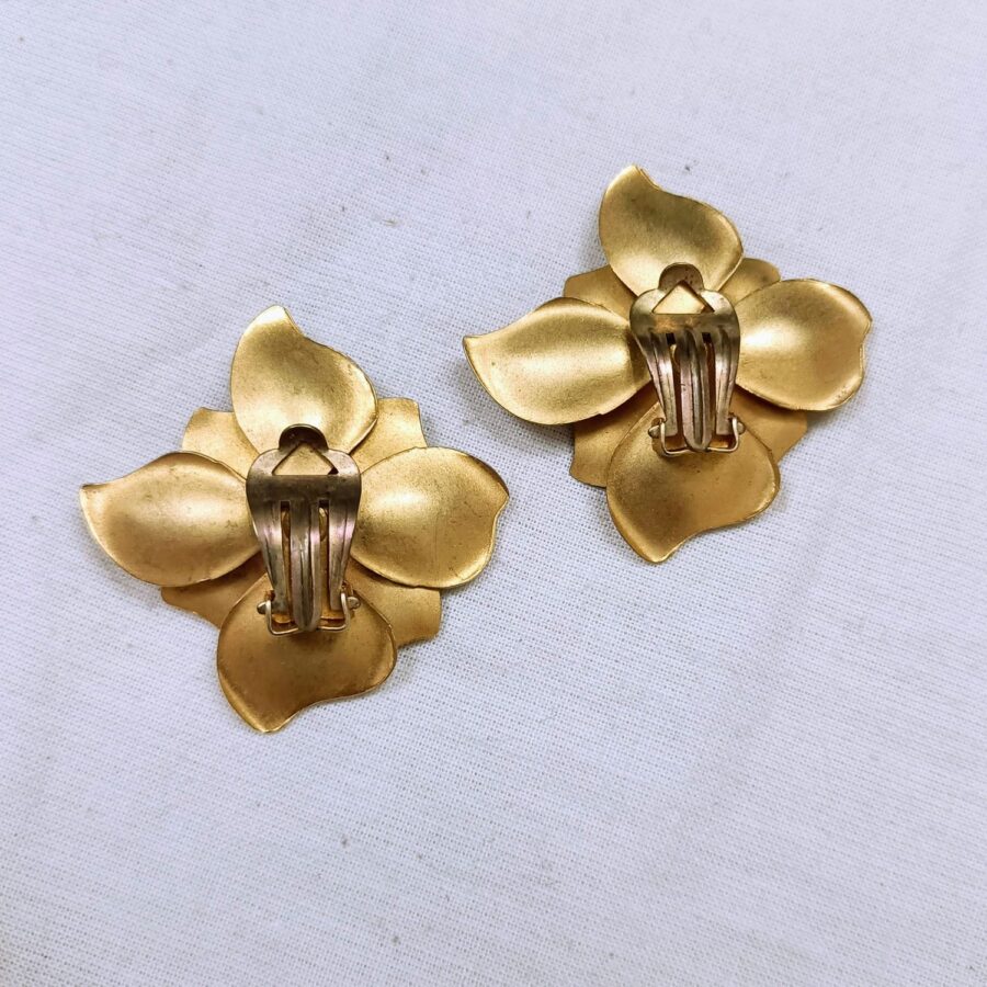 vintage clip earrings