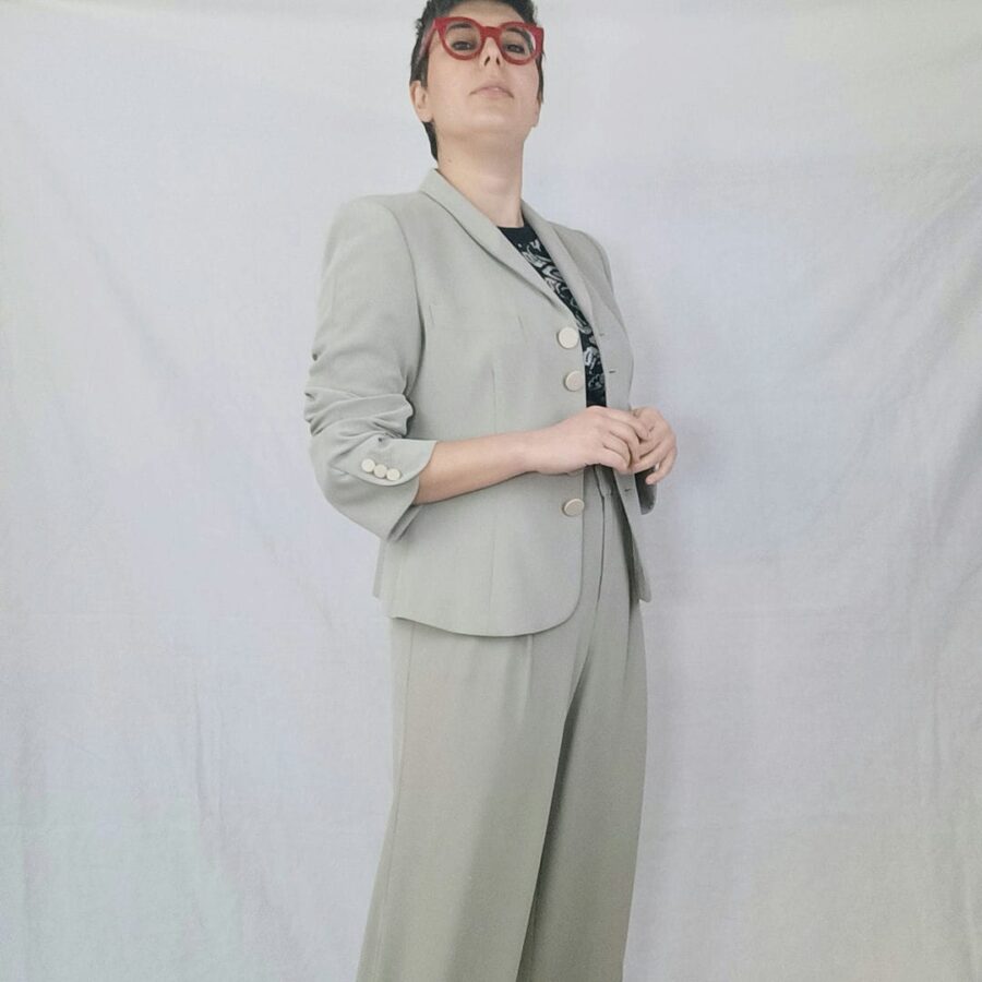 women classic suit