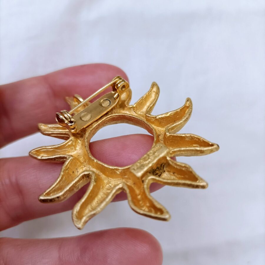 sun pin