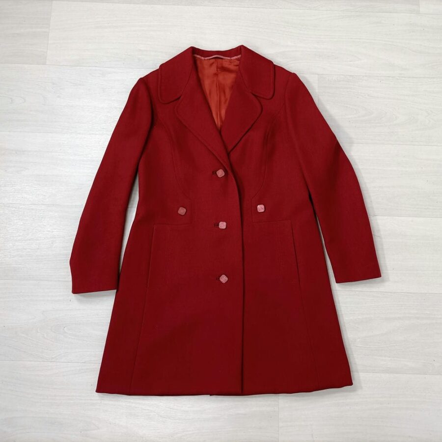 cappotto rosso scuro vintage