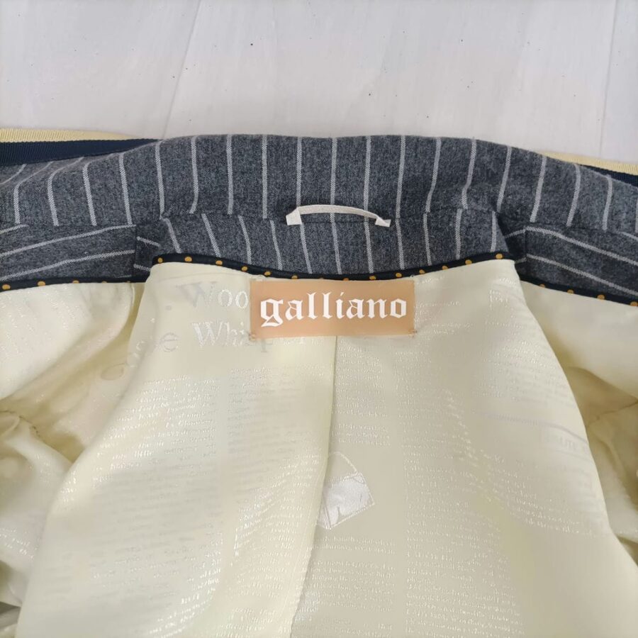 galliano label