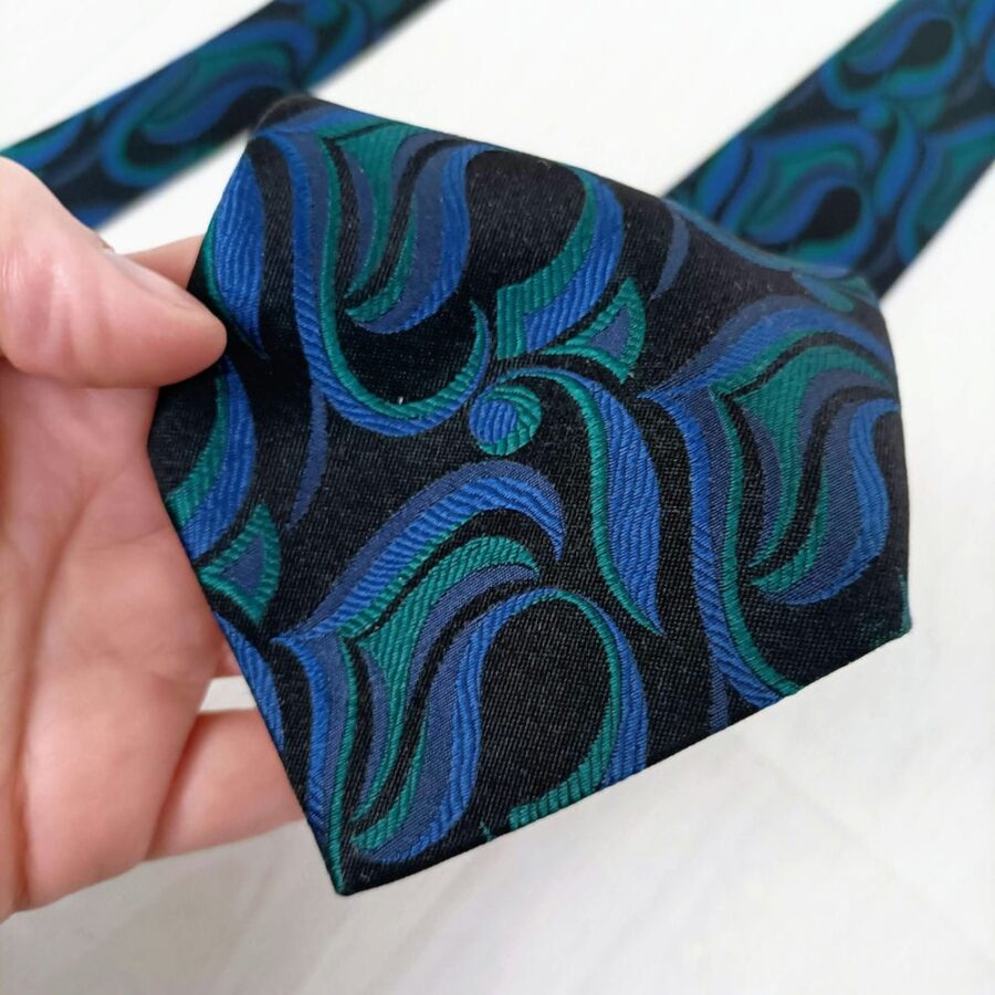 versace tie