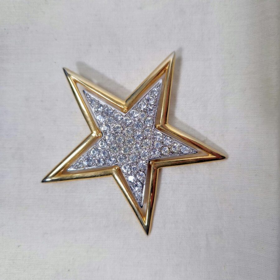 star pin