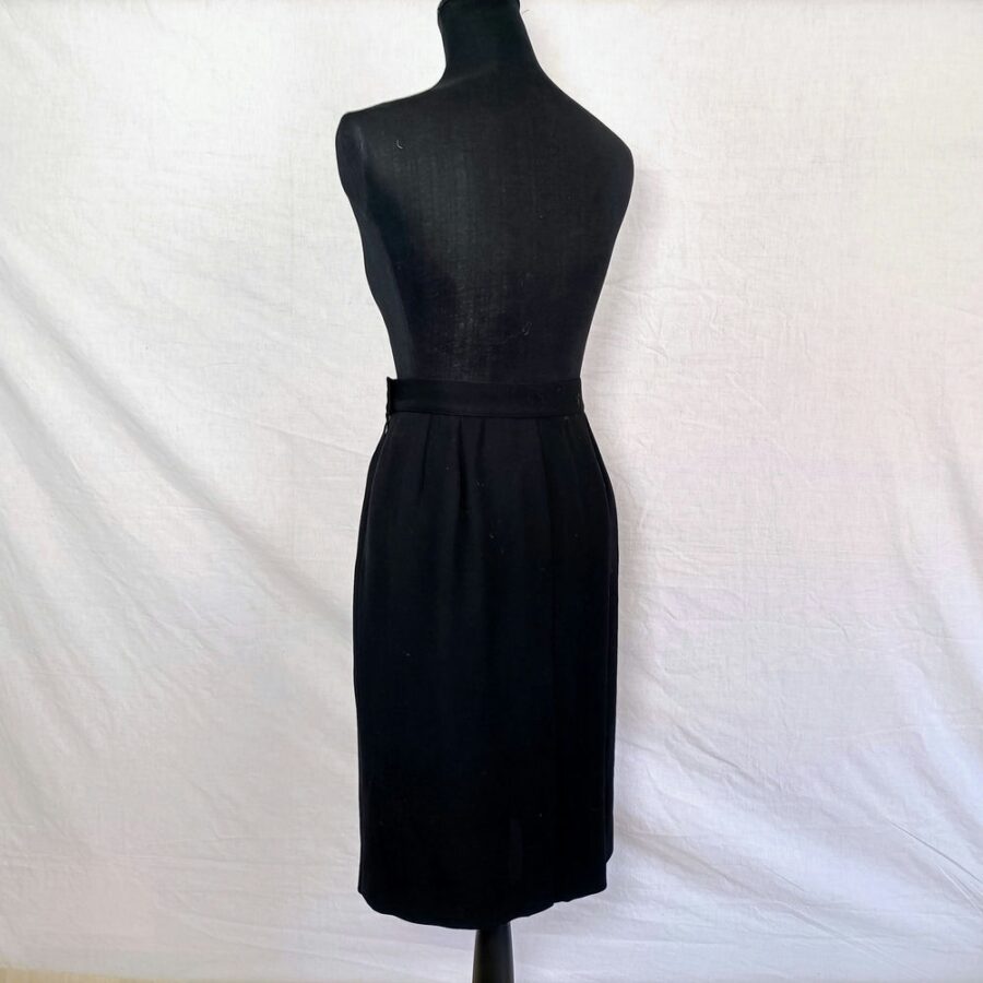 minimal black skirt vintage