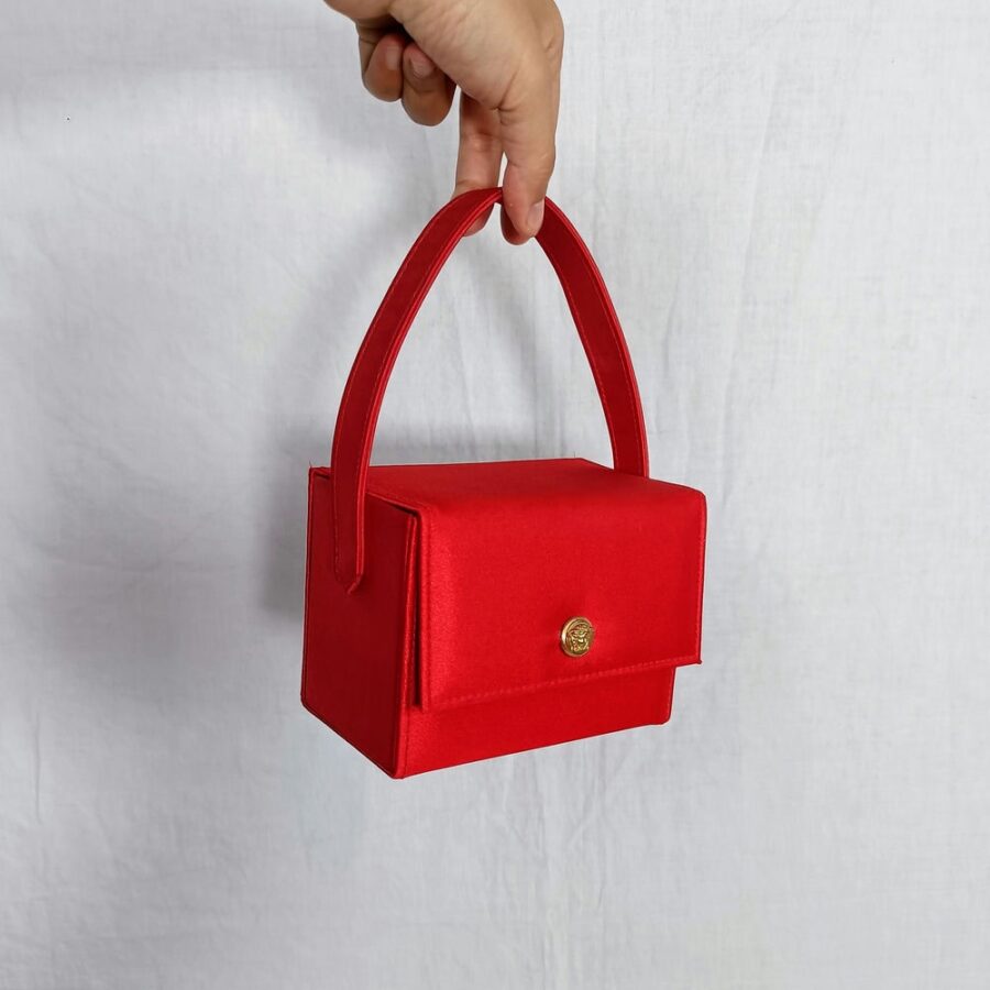 pochette rossa versace