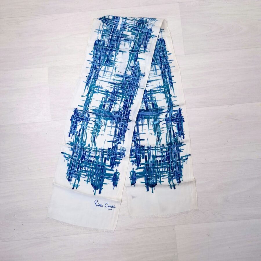 white and blue scarf