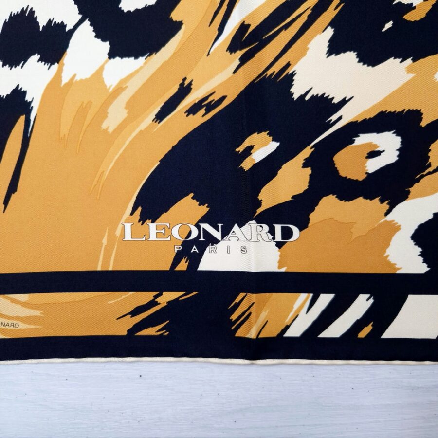 Foulard animalier Leonard Paris